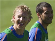 Bóng đá anh, ngoại hạng anh, lịch thi đấu euro 2012, Bảng E: Nhuộm một màu da cam?